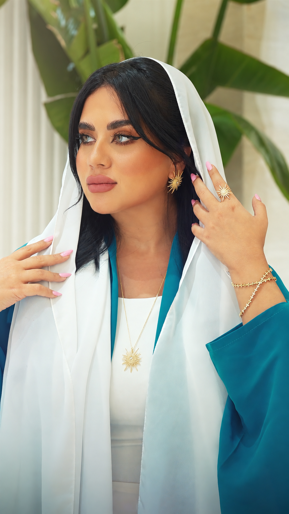 Diana Hamad, @thedee_h